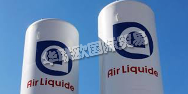 法國AIR LIQUIDE主要產(chǎn)品：AIR LIQUIDE泵、廢液泵等。AIR LIQUIDE集團(tuán)誕生于巴黎EcoleSupérieuredePhysique et Chimie Industrielle的兩名年輕畢業(yè)生。作為一名受到啟發(fā)且有時(shí)甚至是古怪的研究人員，Georges Claude在巴黎公交車庫進(jìn)行了兩年不懈的實(shí)驗(yàn)后，成功地完善了液化空氣的過程。他的合伙人保羅·德洛姆(Paul Delorme)是一位審慎的遠(yuǎn)見卓識(shí)者，盡管有財(cái)務(wù)方面的考慮，但他毫不猶豫地支持這個(gè)工業(yè)項(xiàng)目，并提供了至關(guān)重要的初期投資。這家年輕的公司迅速吸引了24位股東的投資，而液化空氣公司的偉大冒險(xiǎn)開始了。